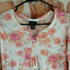 RUE 21 WOMEN'S SHIRT SIZE M